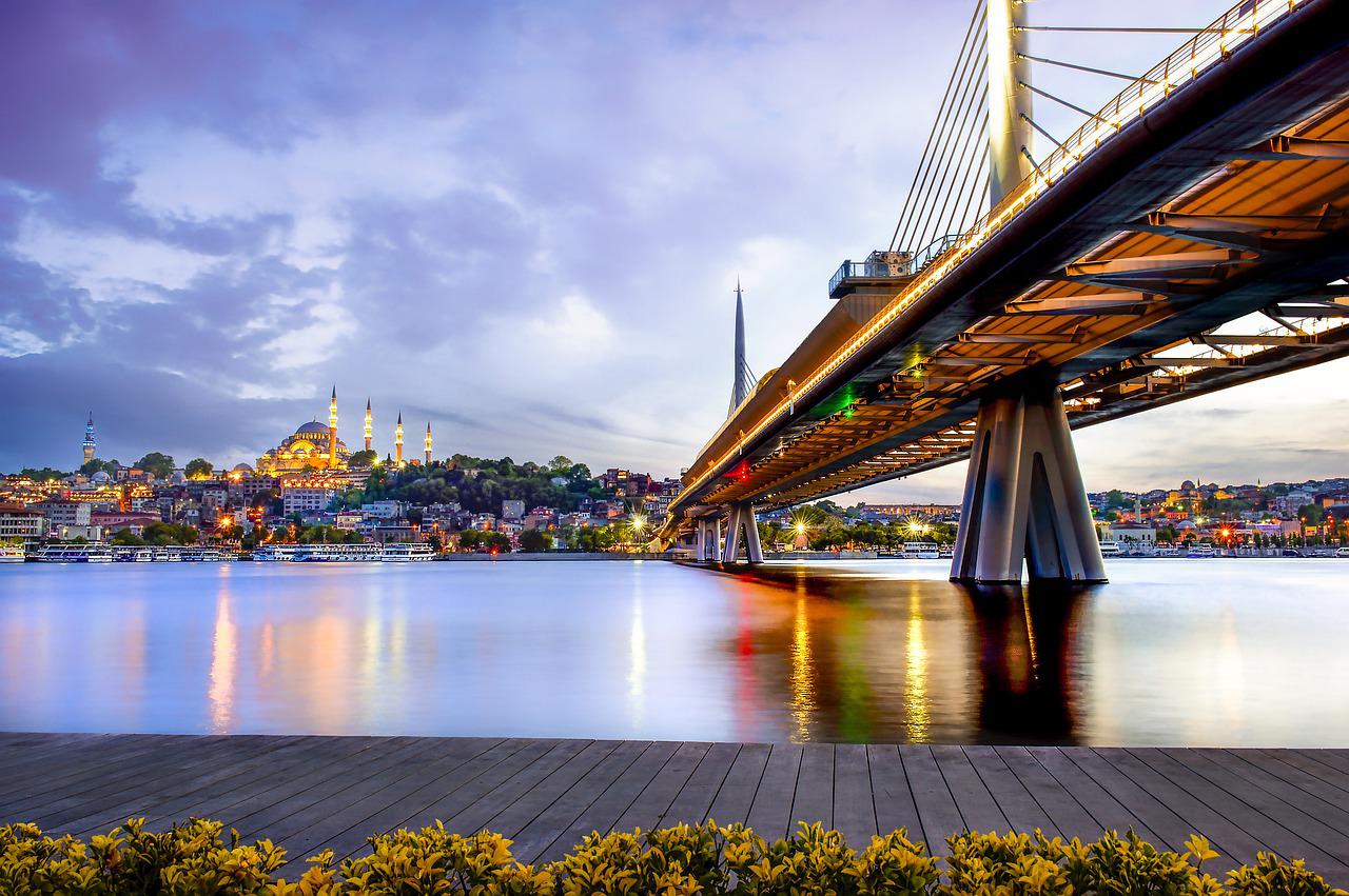 Anadolu Yakası mı, Avrupa Yakası mı? İstanbul’da Yaşam Tercihini Etkileyen Faktörler
